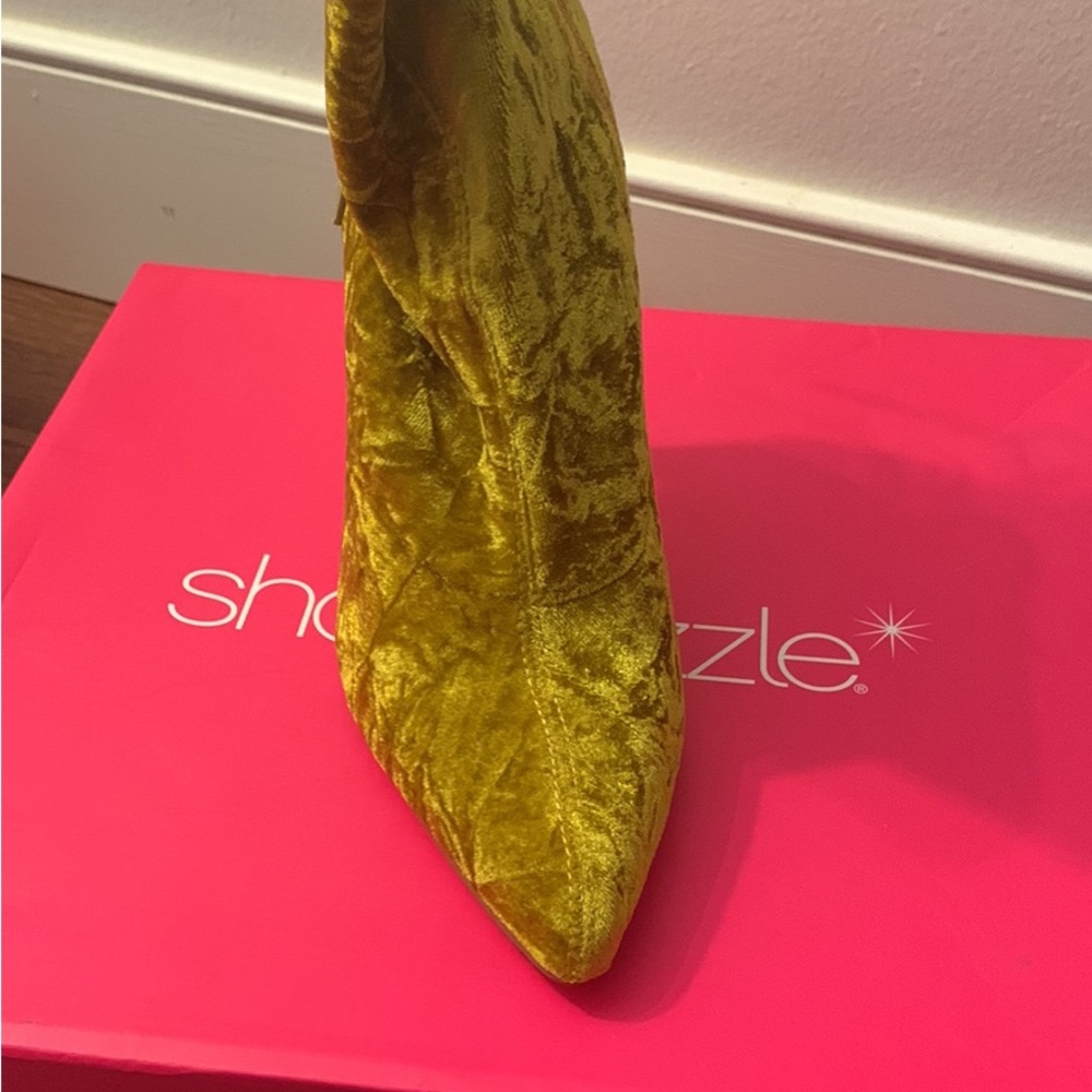 Yellow shoes